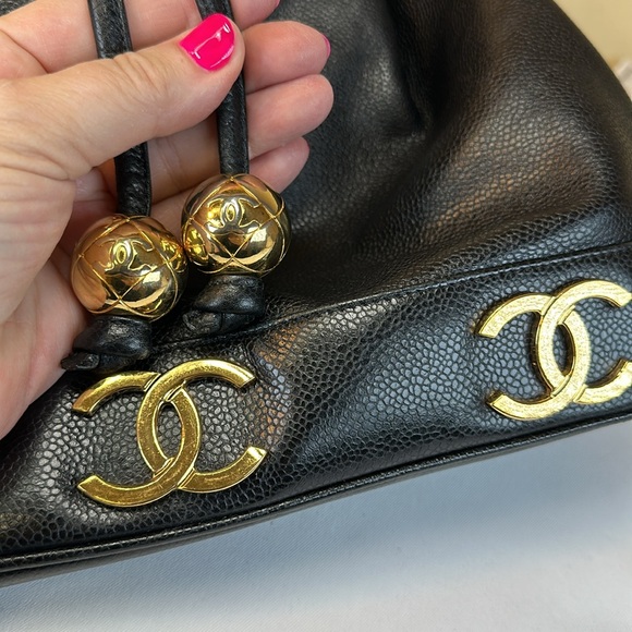 Chanel CC Black Leather Bucket Bag - Picture 5 of 16